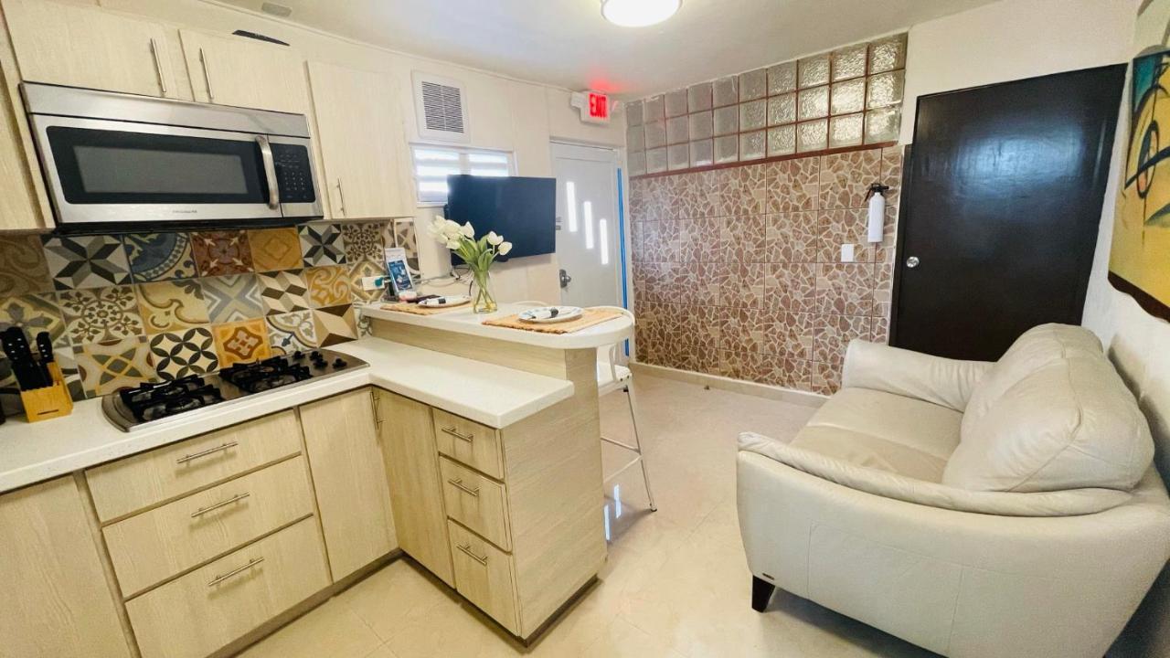 庞塞Compact Haven With Private Entrance And Free Parking And Laundry公寓 外观 照片
